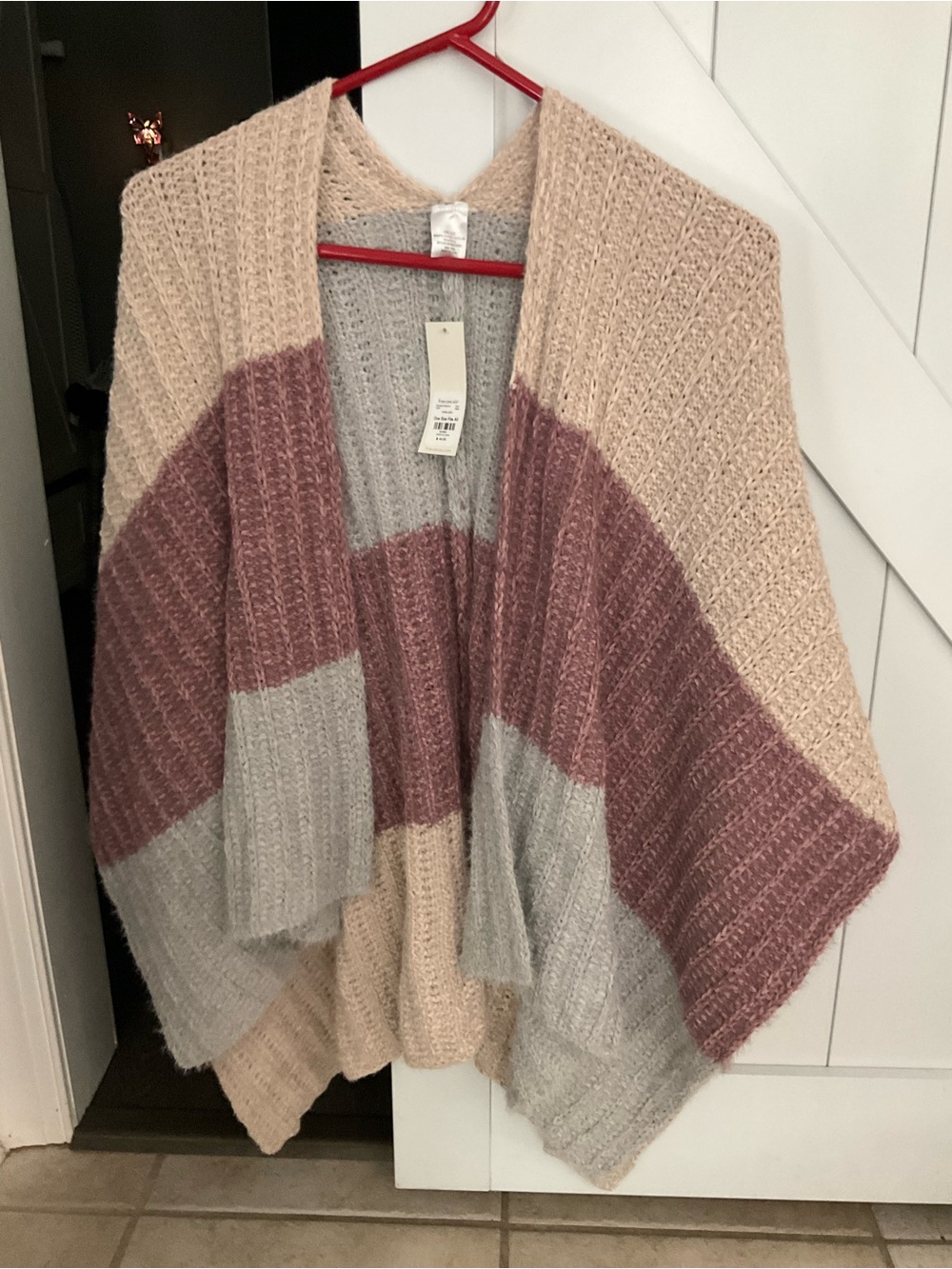 Francesca's Collections Blush Mauve Gray Open-Knit Colorblock Poncho